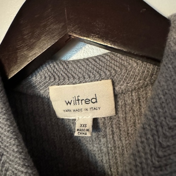 aritzia knit top - Picture 3 of 4